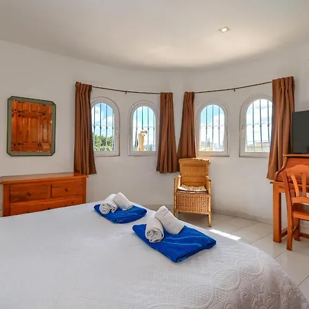 Villa Ker Blanc By Aguilarent Jávea