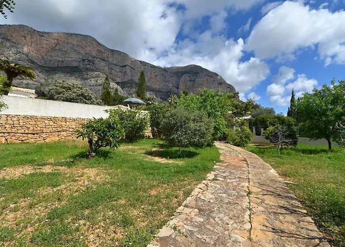 Villa Ker Blanc By Aguilarent *